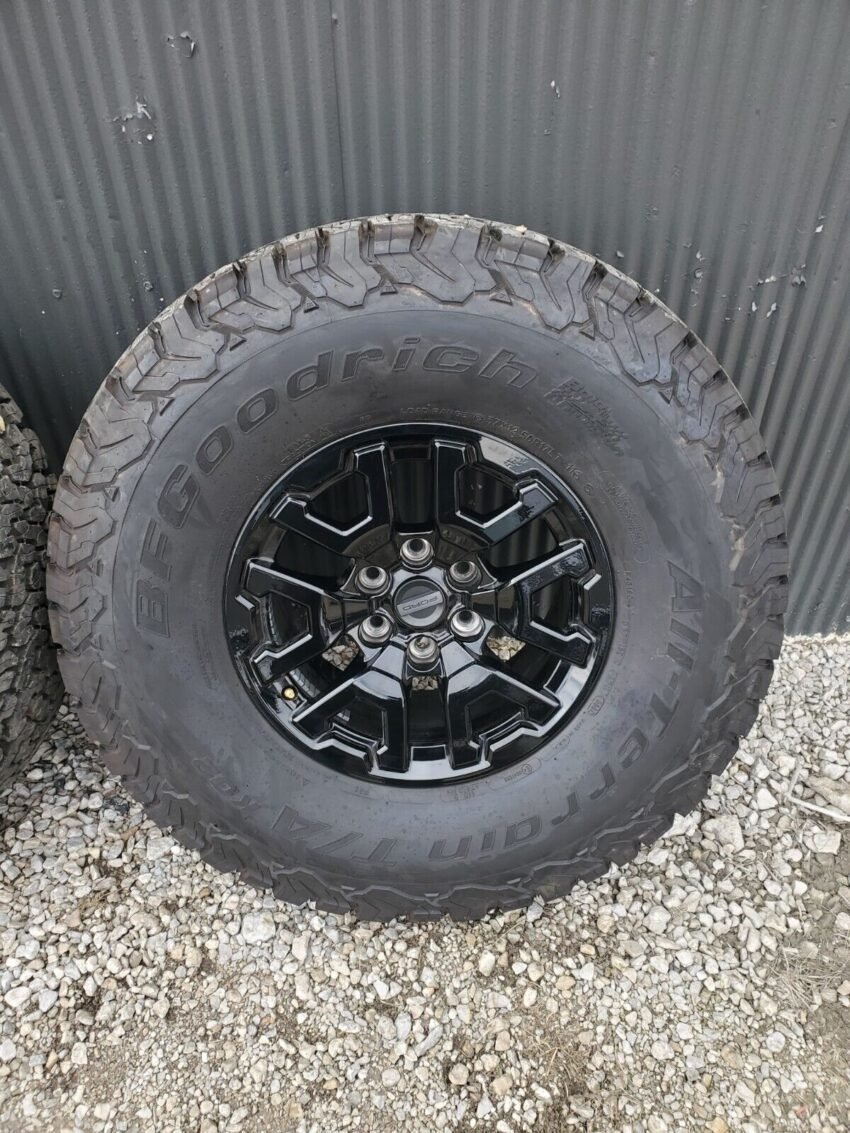 FORD BRONCO RAPTOR WHEELS TIRES 37" OEM FACTORY 2022-2023 TAKE OFF'S #2 ALL BLK - Image 3