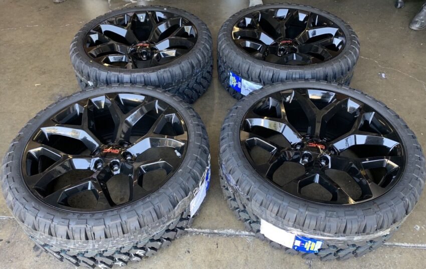 24" GMC SIERRA YUKON GLOSS BLACK WHEELS CHEVY TAHOE SILVERADO 33” MT TIRES