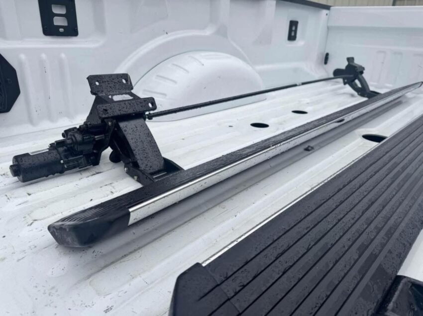 USED 2015-2024 Electronic Running Boards for Ford F250/F350 - Image 2