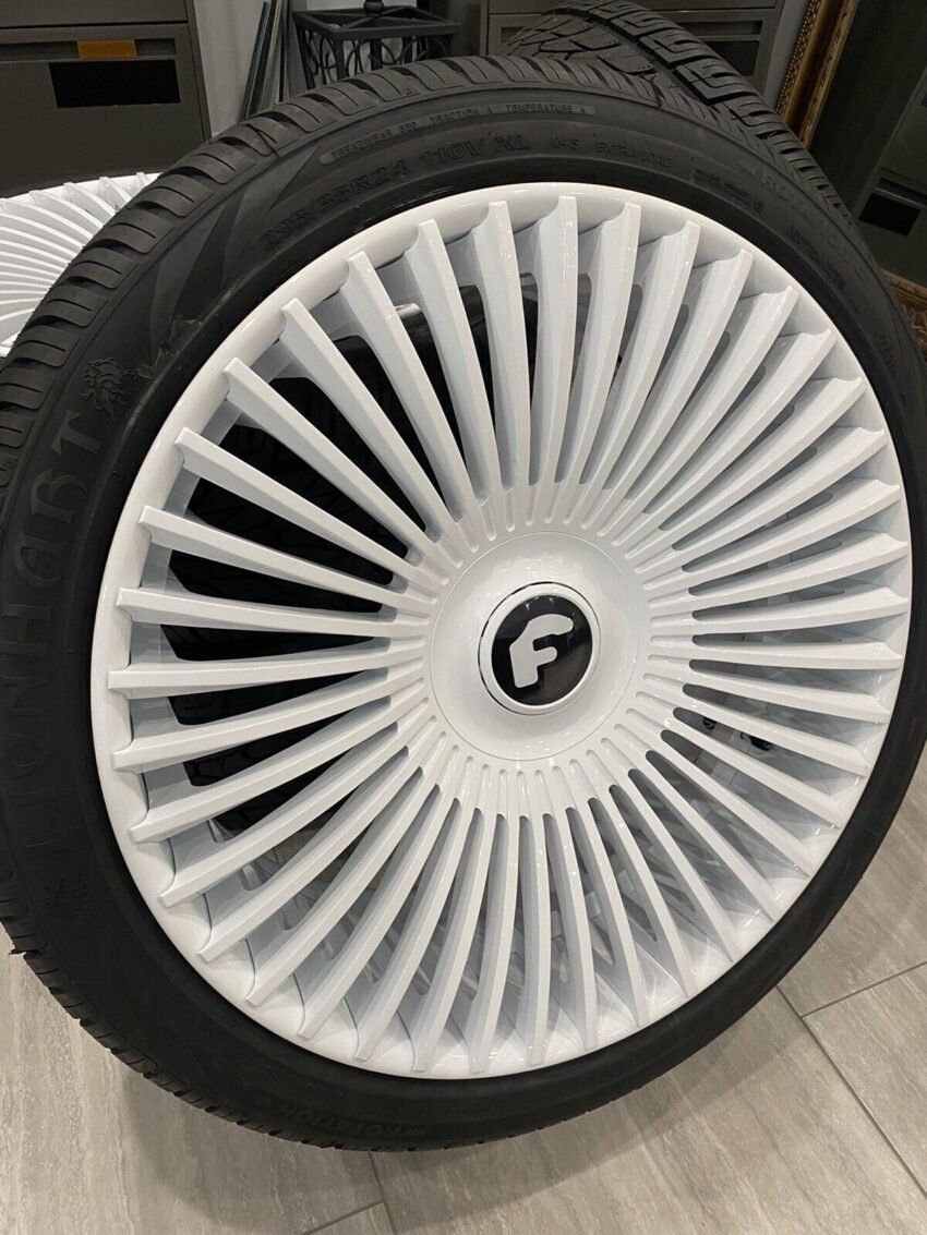 24” forgiato Trimestre ECL Bentley rims W/ Big Floating Caps! - Image 3