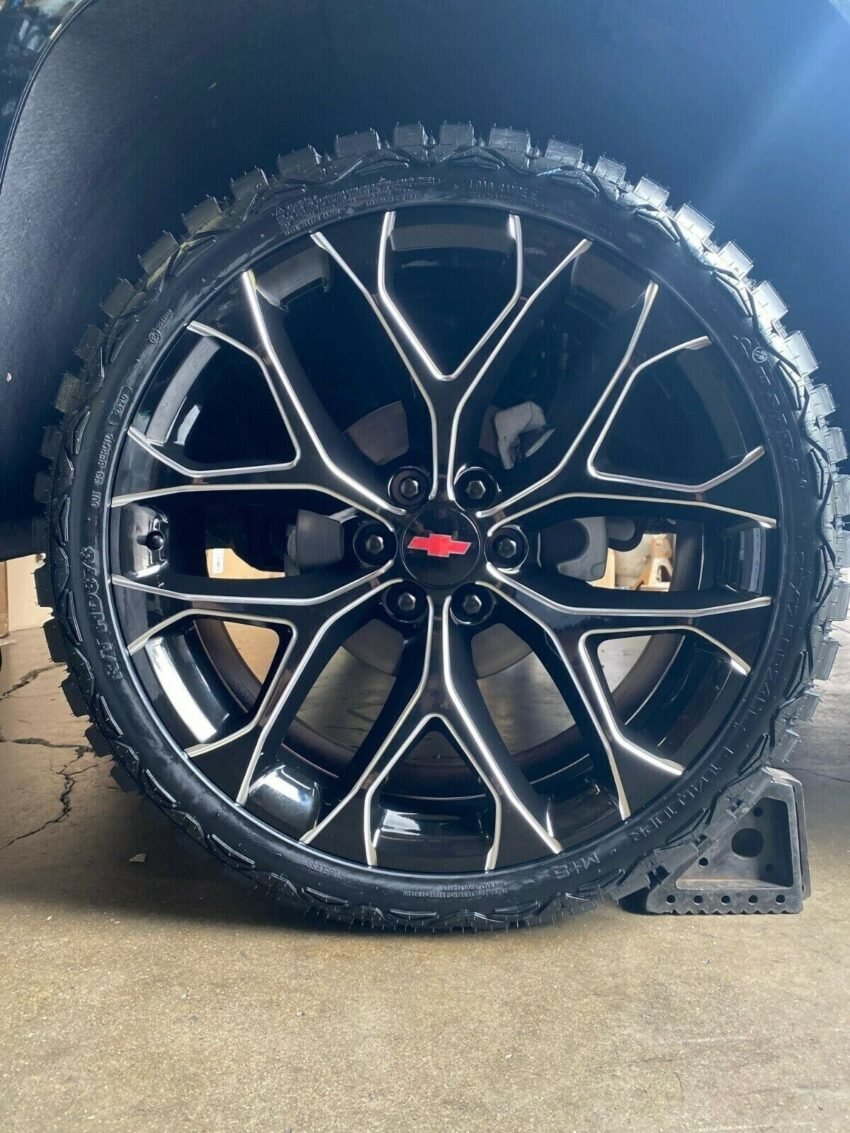 24'' inch Snowflake Black Milled Wheels 33'' RT Tires Yukon Sierra Silverado Rim