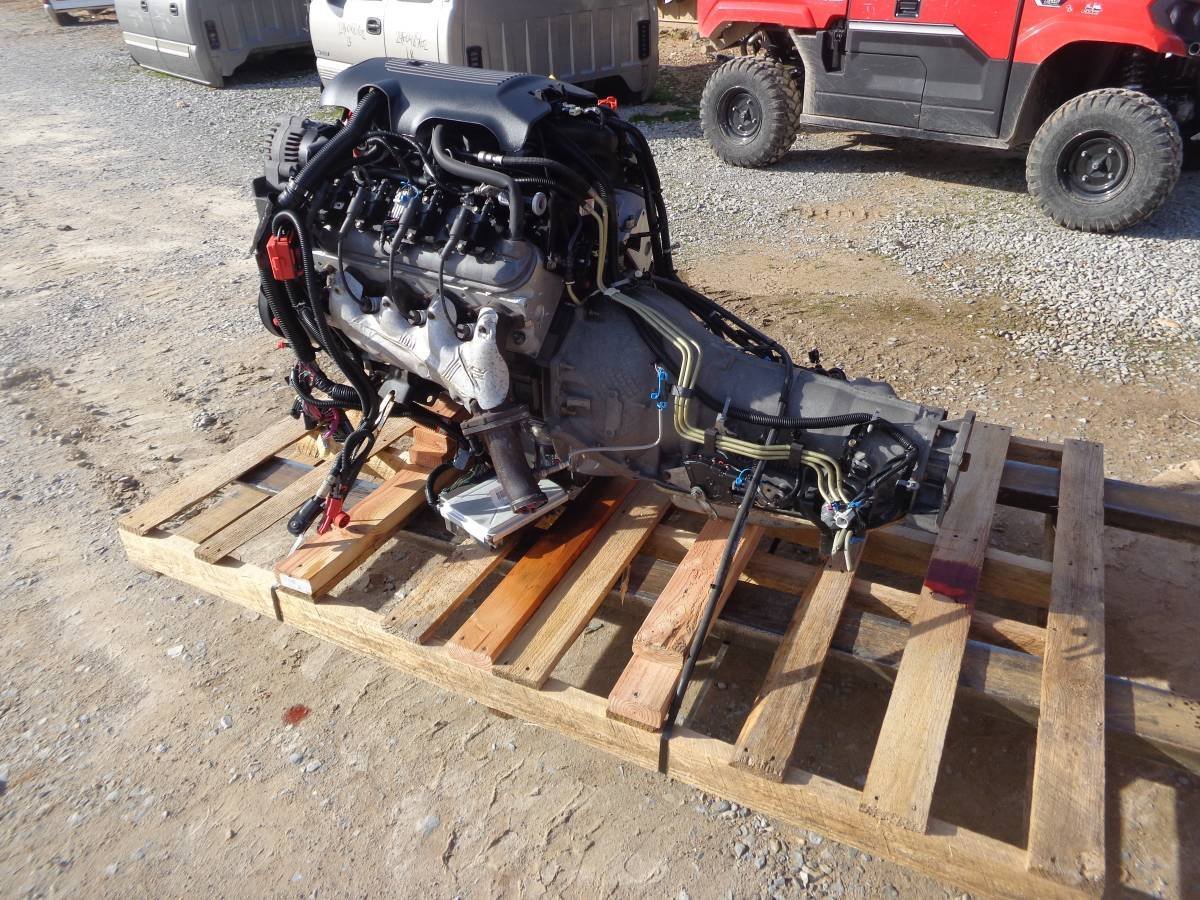 2003 Chevy 6.0 LQ4 Vortec Engine with 4L80E Trans and Wiring - LS Swap Dropout - 41K Miles - Image 4